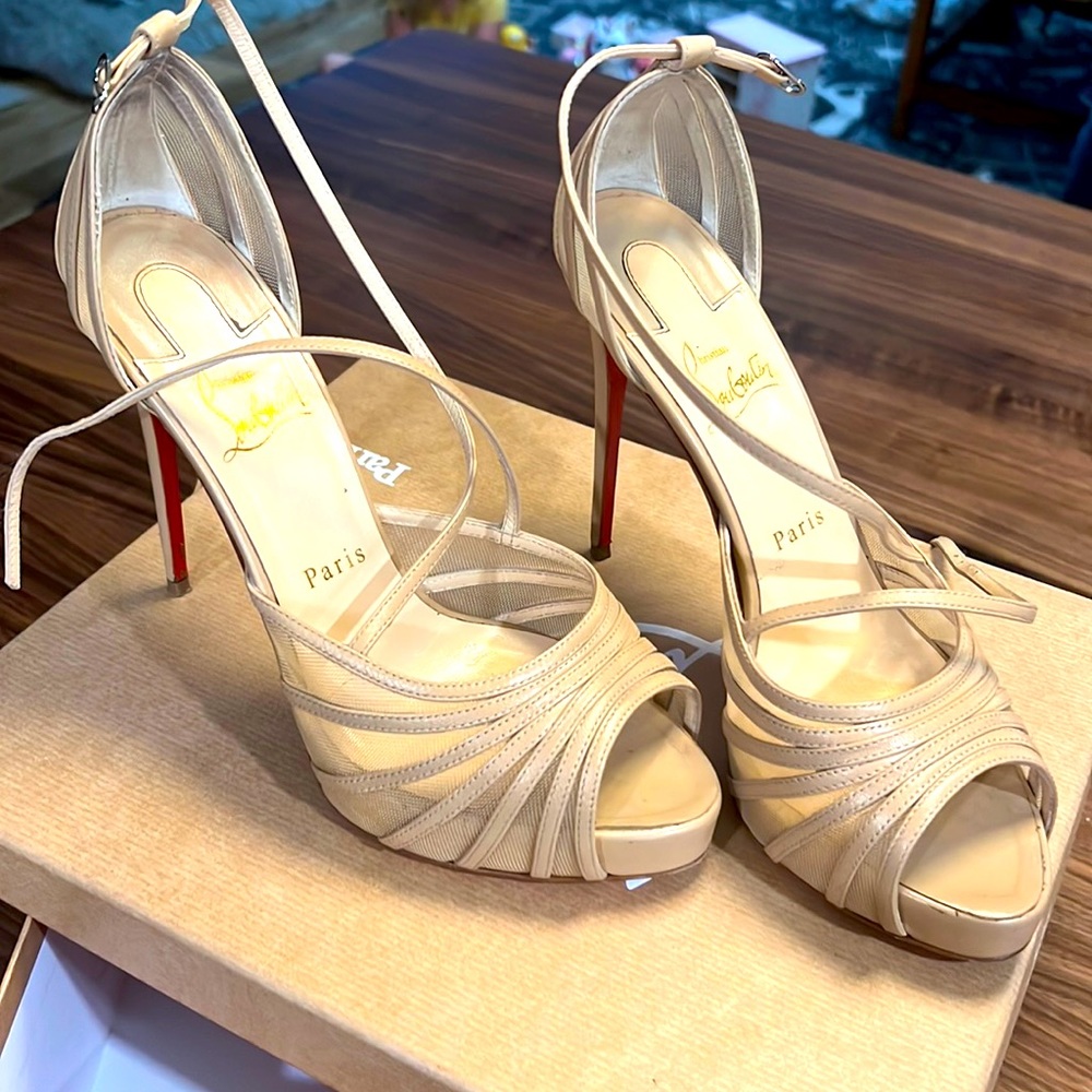 Christian Louboutin Filamenta Nude Color Size 38.5